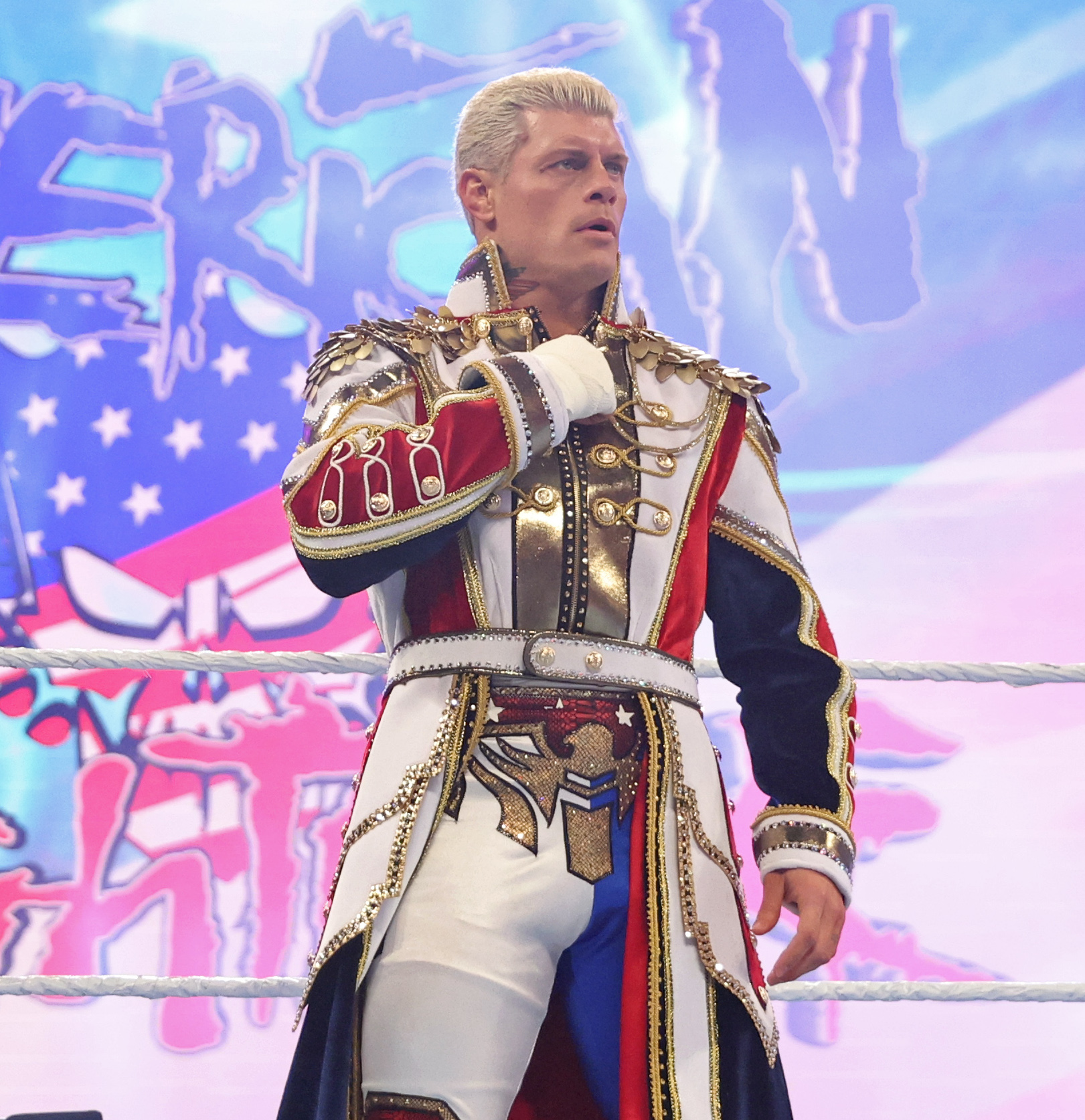 Cody Rhodes trên Raw
