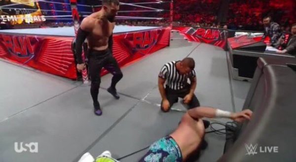 Finn Balor so với Seth Rollins trên WWE RAW 8 tháng 5 năm 2023